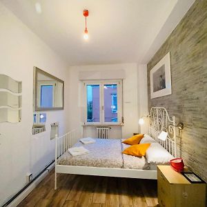 Deluxe Double Room Shower